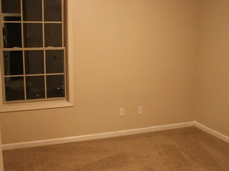 777 Rosslyns Dl — Photo 10