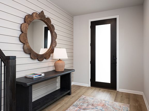 Lariat - McKinney Interior Image 2