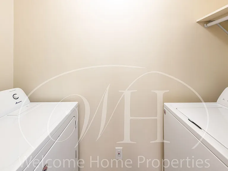 43 NE Ash Ave — Photo 16