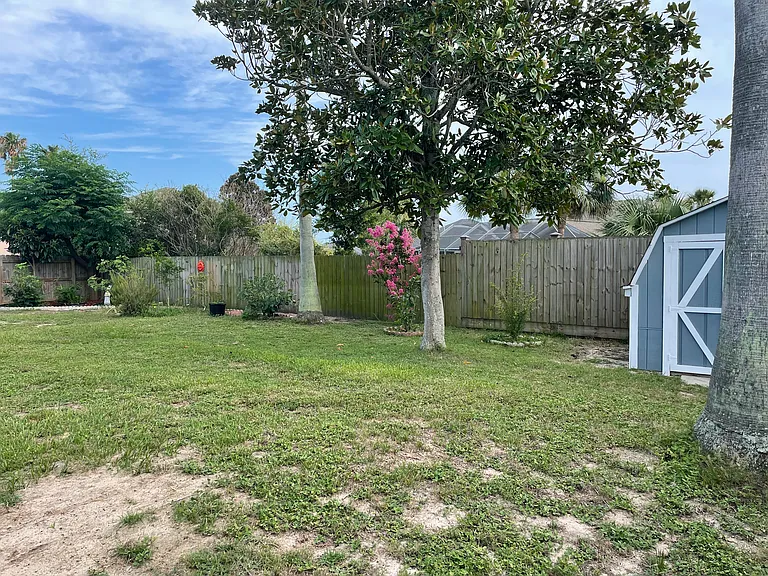 174 Treasure Palm Dr — Photo 37
