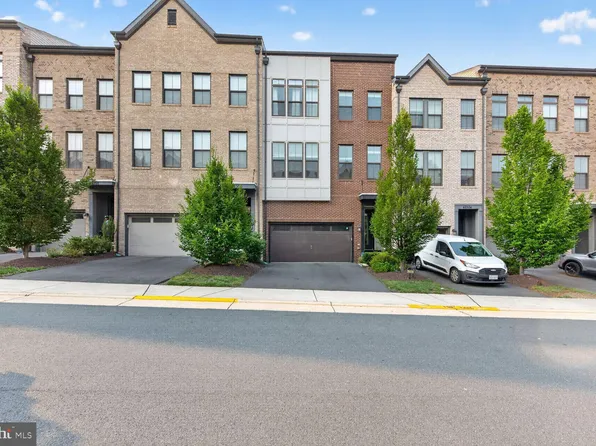 42302 Crawford Ter, Ashburn, VA 20148