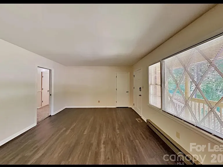 7010 Wandering Creek Dr — Photo 4