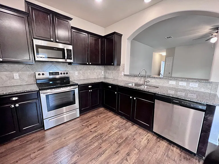 6320 Dorthy Muree Dr — Photo 11
