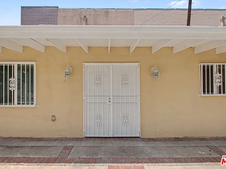2153 Glendon Ave — Photo 4
