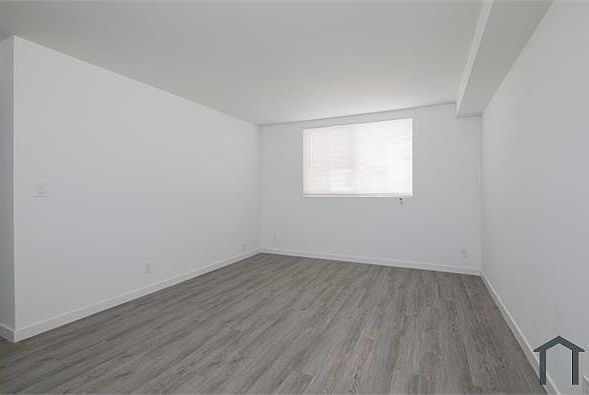 1st image of 13605 NE 3rd Ct APT 204