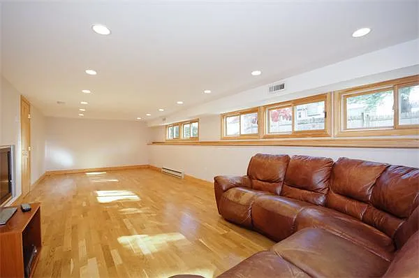 22 Westlund Rd — Photo 19