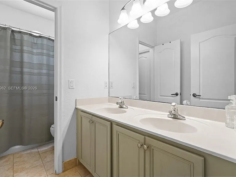 8741 NW 110th Ave — Photo 39