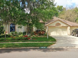 1419 Waterwood Dr, Lutz, FL 33559