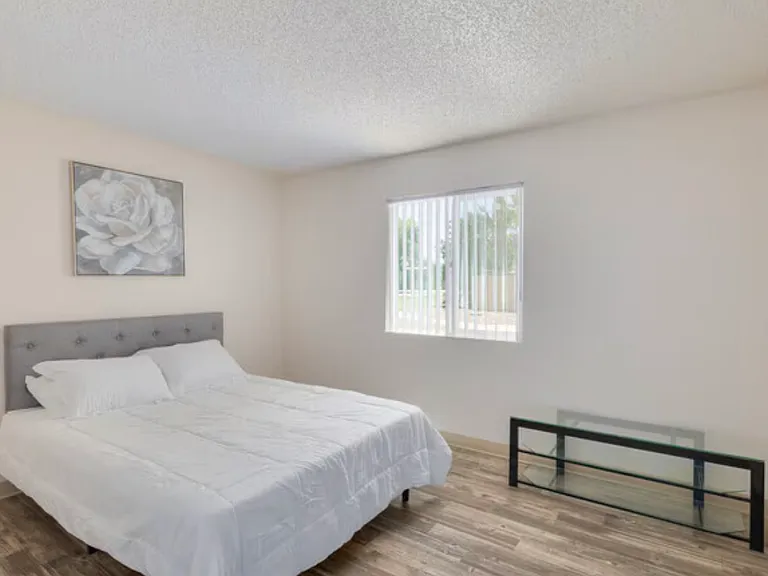 2080 N Trekell Rd #2 — Photo 3