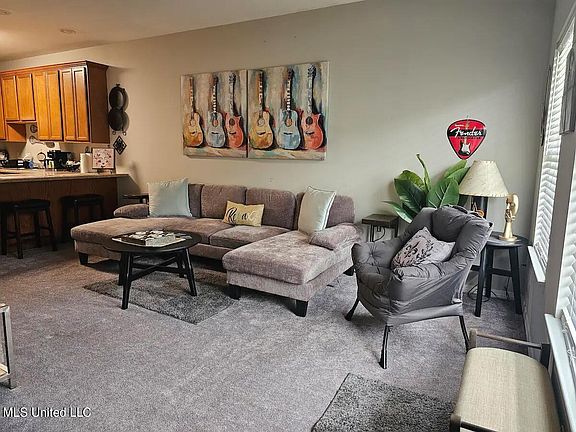 3rd image of 2020 Toulouse St