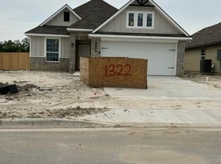 1322 Kingsgate Dr, Bryan, TX 77807