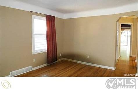 llivingroom4.jpg