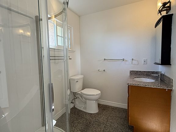 5th image of 967 Miller Ave