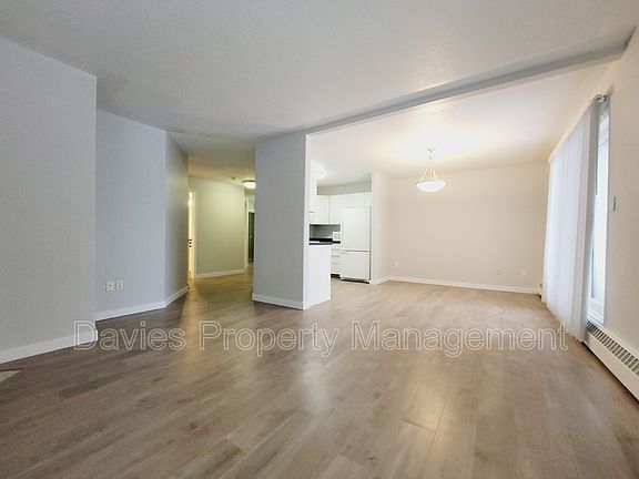 5th image of 10827 85th Ave NW #102