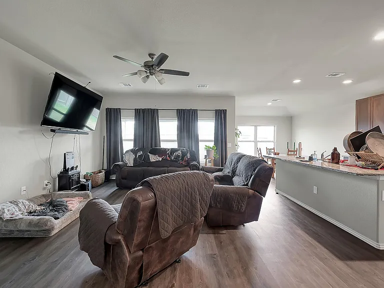 15127 Willow Tree Ln — Photo 7