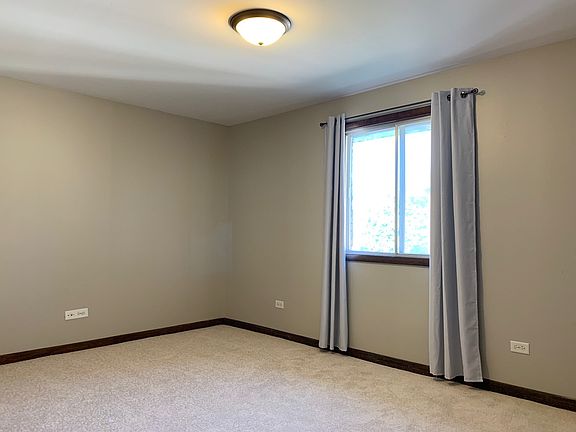 4th image of 13515 Le Claire Ave APT 60