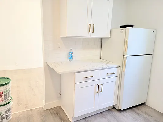 Rented by Virtual Real Estate | media 18