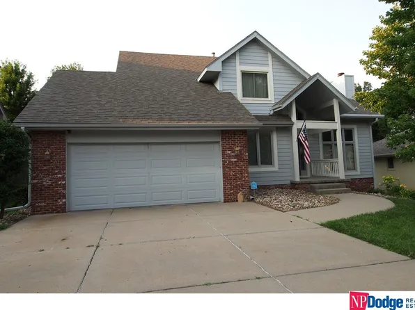 15208 Patterson Dr, Omaha, NE 68137