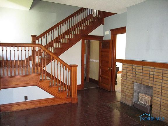 4th image of 743 W Washington St