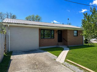 241 8th Ave, Clay City, KY 40312
