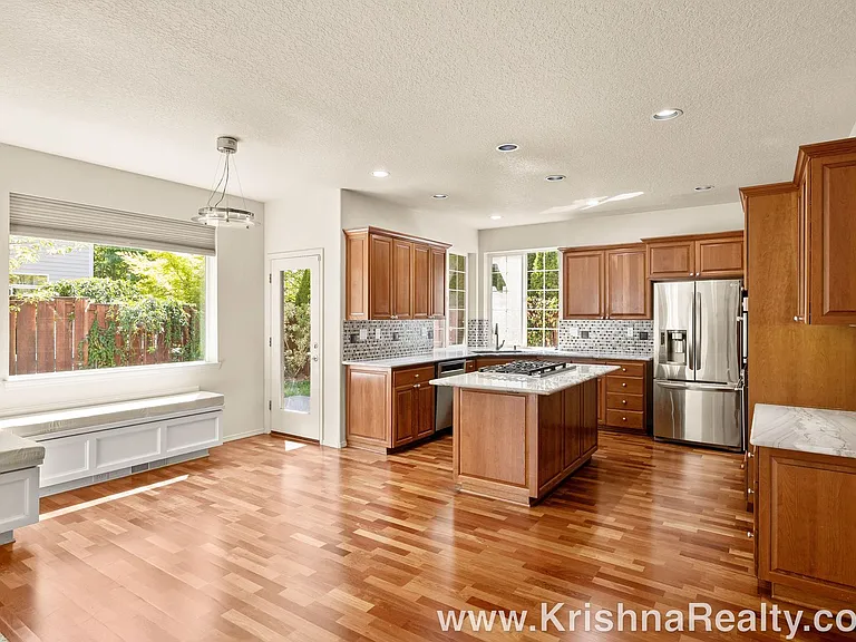 13686 NW Henninger Ln — Photo 10