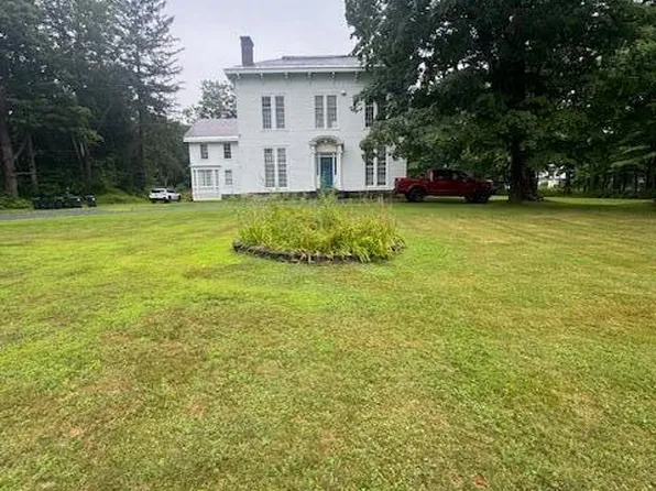 152 Main St APT 1, Hoosick Falls, NY 12090