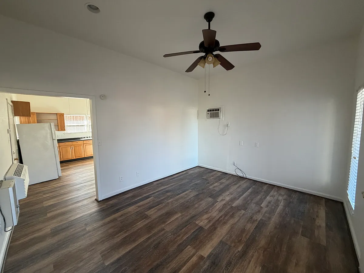 Building Photo - 441 W Van Alstyne Pkwy
