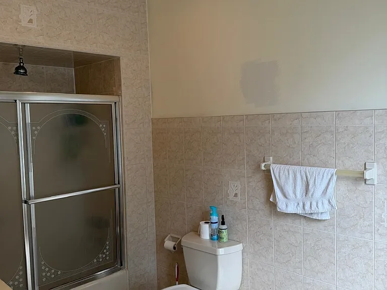 110 Hauxhurst Ave — Photo 10