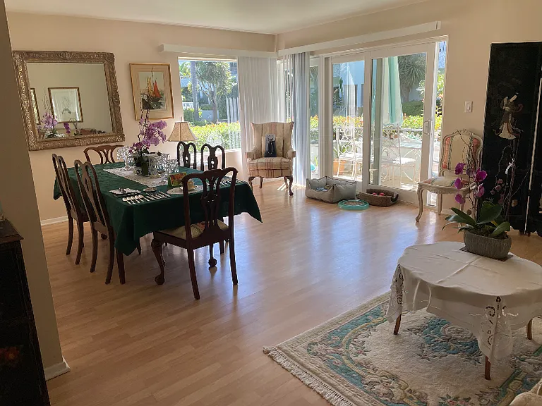 2362 Torrey Pines Rd — Photo 2