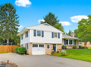 107 E Penn Grant Rd, Willow Street, PA 17584