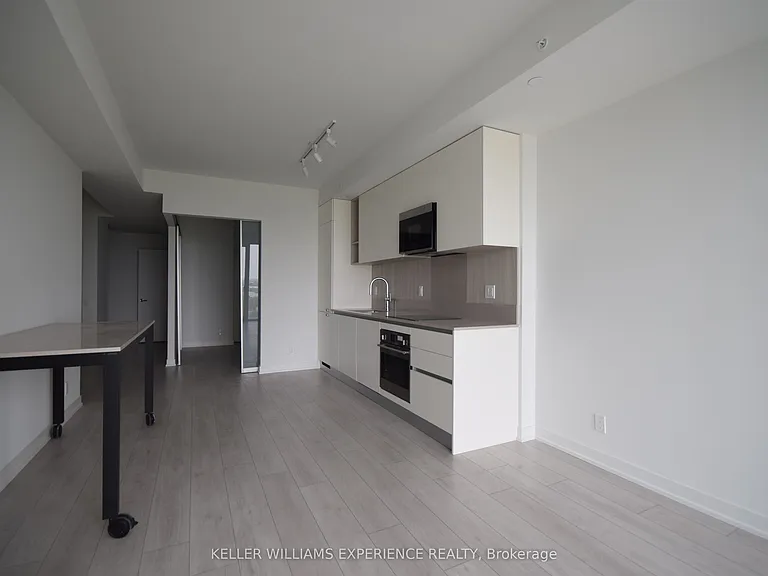 39 Mary St #1901 — Photo 10
