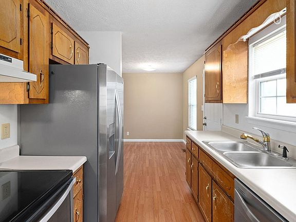 4th image of 2810 Nat Hoosier Ln