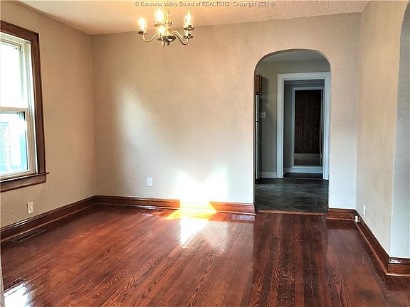 5th image of 705 Birch St