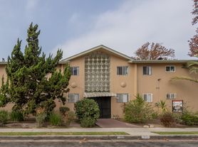 803 Java Ave Inglewood, CA 90301