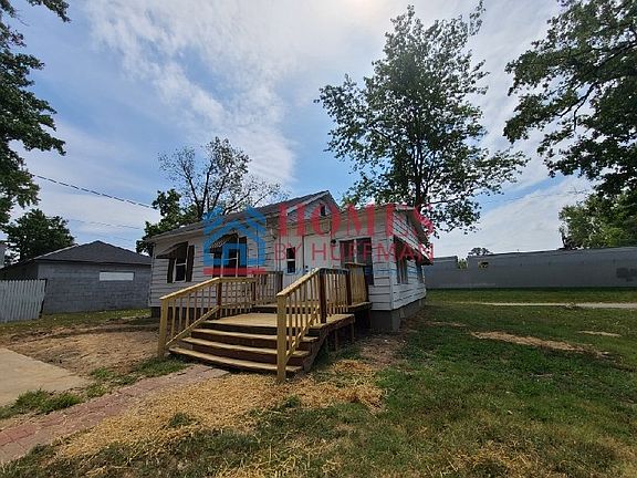 3rd image of 2501 Baker Ave