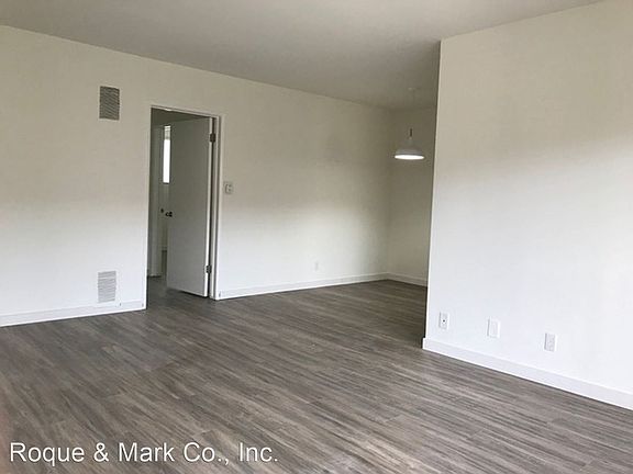 3rd image of 943 6th St APT G
