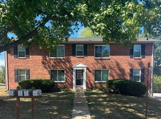 Leslie Lane Apartments, Ballwin, MO 63021