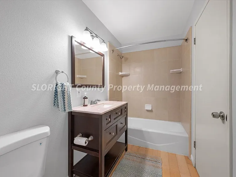 1351 Royal Way #4 — Photo 3