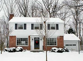 252 Shore Acres Dr, Rochester, NY 14612