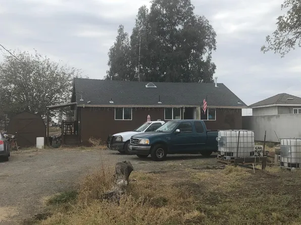 20755 S Reynolds Ave, Dos Palos, CA 93620