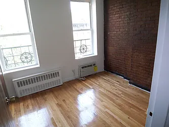 Rented by Ready Group