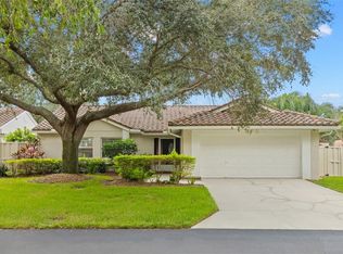 570 Quintana Pl NE, Saint Petersburg, FL 33703