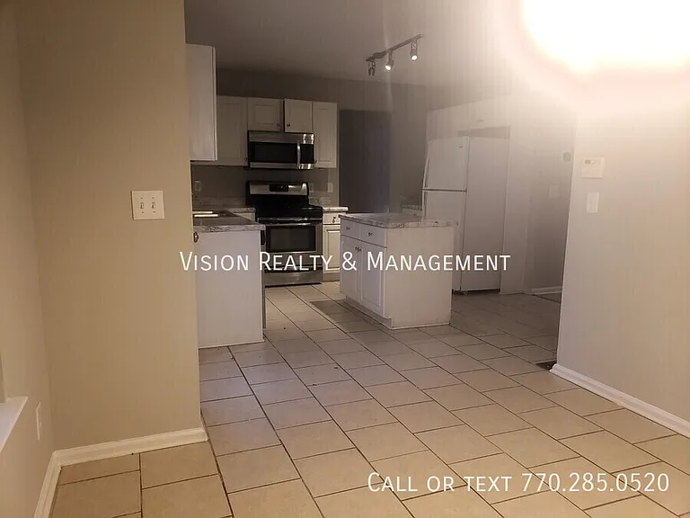 229 Bainbridge Cir — Photo 9