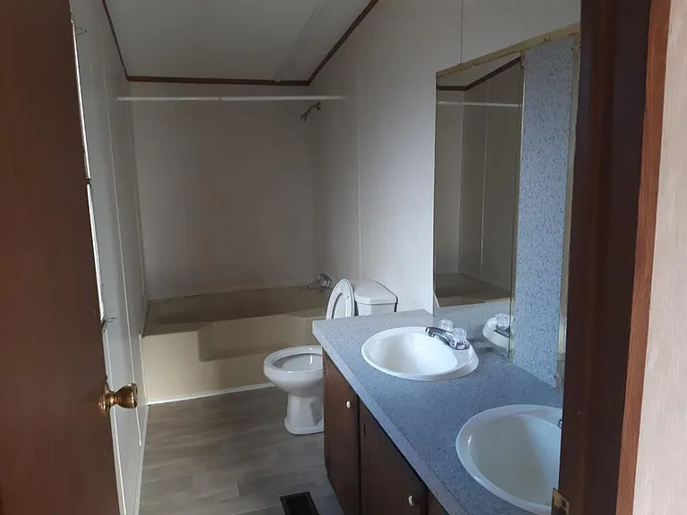 1130 Sandy Hill Dr — Photo 4