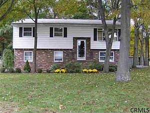 1st image of 35 Myers Ct