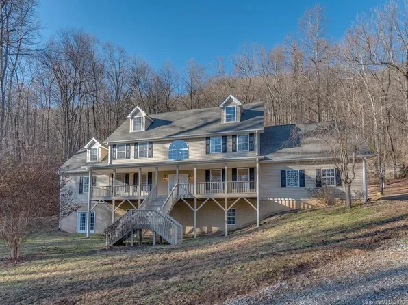 378 Haven Dr, Saluda, NC 28773