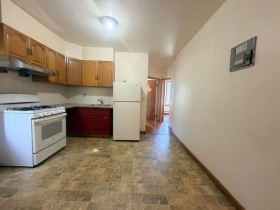 3rd image of 693 Kennedy Blvd Floor 2