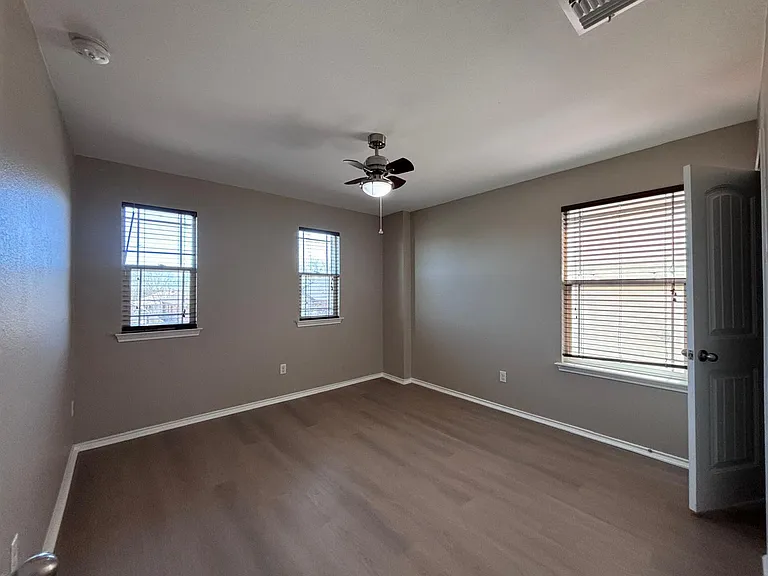 1405 Berlin Ln — Photo 22