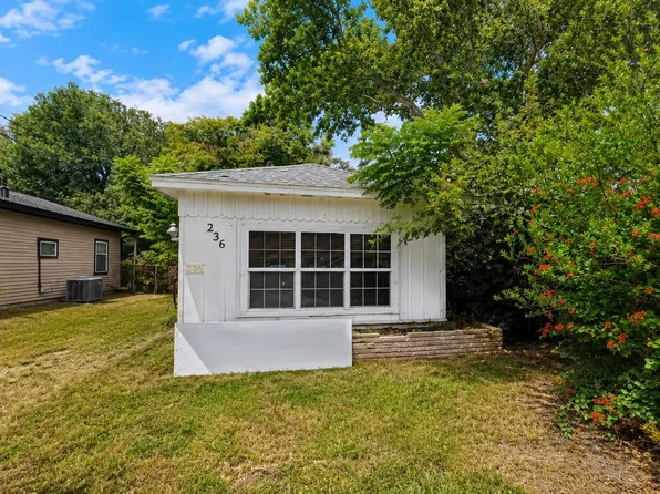 236 E Orchard St, Clute, TX 77531
