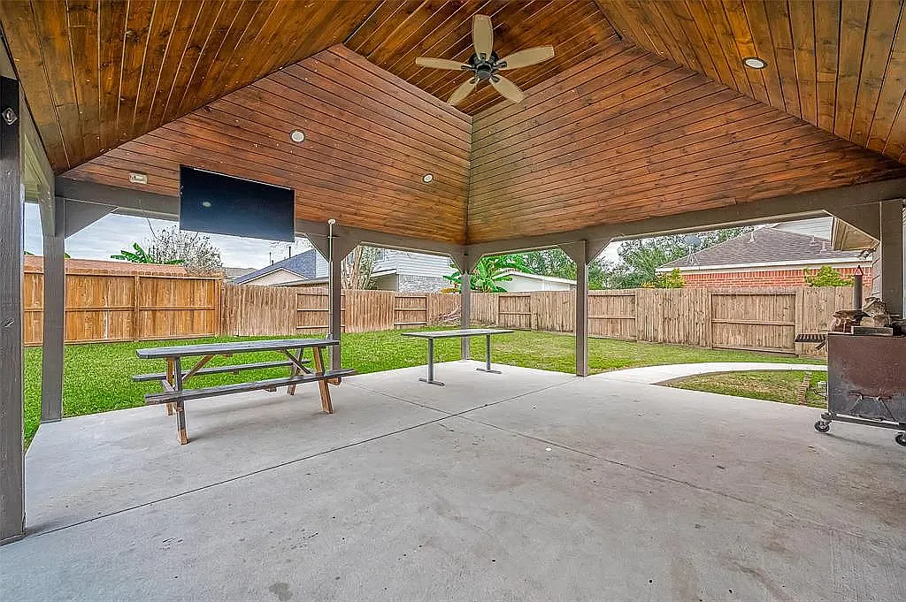 3 bed, 1590 sqft, $1,800 — Photo 3